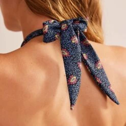Boden Scarf Bandeau Bikini Top-Nero, Celosia Bud -Exquisite Clothing 18621263 3